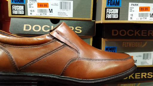 Shoe Store «Rack Room Shoes», reviews and photos, 7600 N 10th St Ste 600B, McAllen, TX 78504, USA