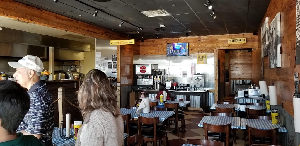 Dickey's Barbecue Pit 76052