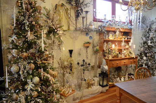 Florist «Carousel Flowers by Shamrock Garden Florist», reviews and photos, 527 S York St, Elmhurst, IL 60126, USA