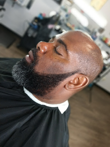 Barber Shop «TAPERZ BARBER SHOP», reviews and photos, 11477 Woodland Springs Dr, Fort Worth, TX 76244, USA