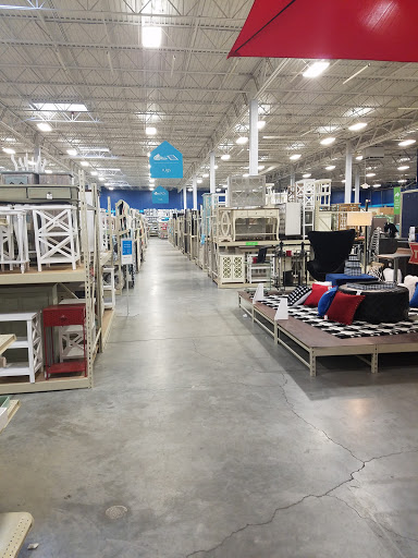 Home Goods Store «At Home», reviews and photos, 5901 Mercury Dr, Dearborn, MI 48126, USA