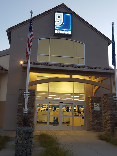 Thrift Store «Goodwill», reviews and photos