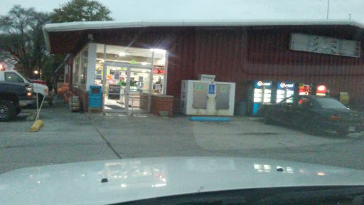 Grocery Store «Farmers Market», reviews and photos, 103 W 2nd St N, Wright City, MO 63390, USA