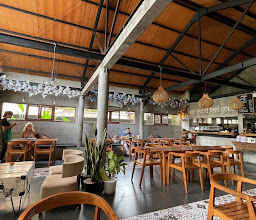 Balifornia Sushi & Asian Kitchen photo