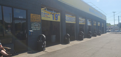 Auto Repair Shop «Monro Muffler Brake & Service», reviews and photos, 1084 NY-222, Cortland, NY 13045, USA