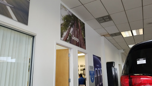 Car Dealer «South Chicago Dodge Chrysler Jeep», reviews and photos, 7340 S Western Ave, Chicago, IL 60636, USA