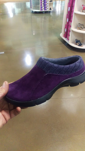 Shoe Store «Dansko Company Store», reviews and photos, 33 Federal Blvd, West Grove, PA 19390, USA