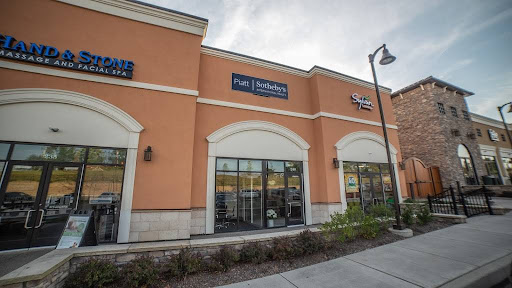 Carri Czyzewski, Realtor Piatt Sotheby’s International Realty