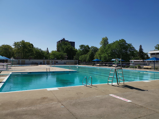 Parc de la Confédération swimming pool