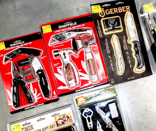 Department Store «Walmart Supercenter», reviews and photos, 638 Quequechan St, Fall River, MA 02721, USA