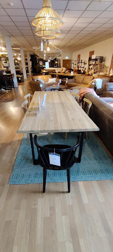 Reviews of Barker and Stonehouse in Newcastle upon Tyne - Furniture store