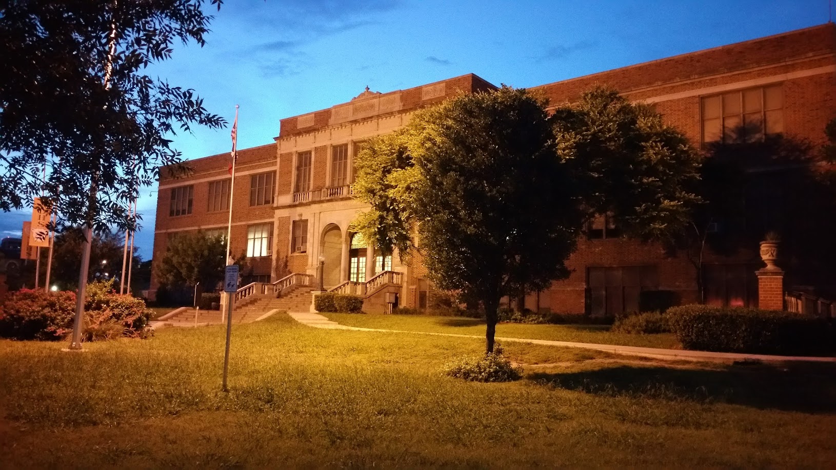 North Dallas High School