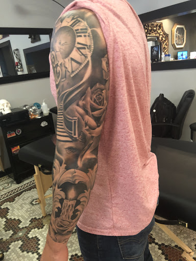Explore twin sister tattoo ideas, creative tattoo ideas in Junction City, available at New Era Tattoo Studio