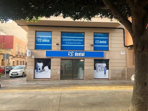 Clínica Dental Melilla RB Dental Adeslas ️(C. la Legión) en Melilla, Melilla