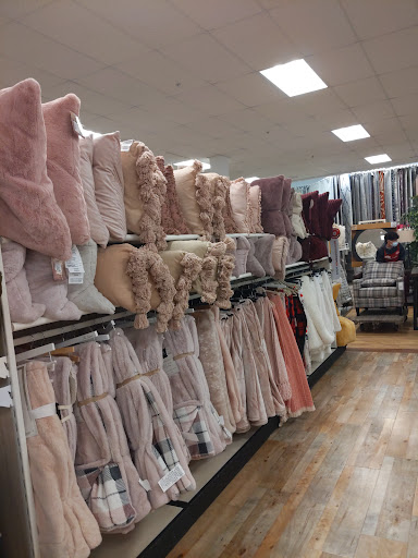 Department Store «HomeGoods», reviews and photos, 12351 Limonite Ave, Eastvale, CA 91752, USA