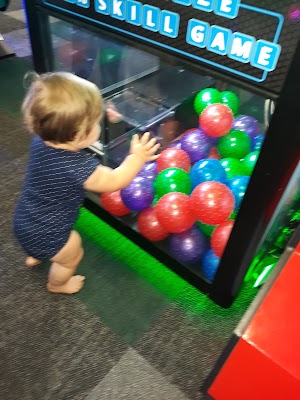 Chuck E. Cheese - photo 98