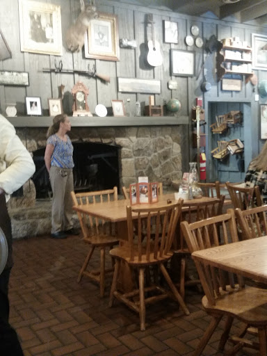 American Restaurant «Cracker Barrel Old Country Store», reviews and photos, 4758 Lanier Islands Pkwy, Buford, GA 30518, USA