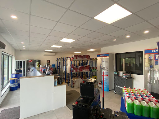 Photo 2 - one pieces auto