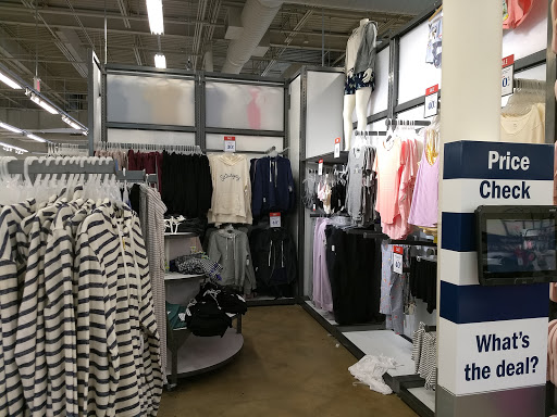 Clothing Store «Old Navy», reviews and photos, 697 Hillside Avenue, New Hyde Park, NY 11040, USA