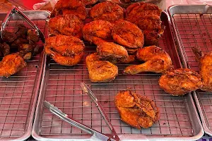 Chicken Biryani, Fried Chicken, Roti image