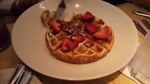 Restaurant «The Cheesecake Factory», reviews and photos, 101 Jordan Creek Parkway, West Des Moines, IA 50266, USA