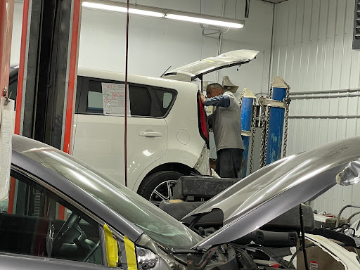Auto Body Shop «Adams Auto Body and Service Center», reviews and photos, 1811 IL-120, McHenry, IL 60051, USA