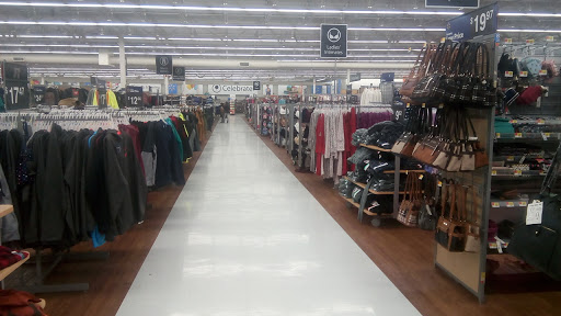 Discount Store «Walmart», reviews and photos, 3133 Main St, Mohegan Lake, NY 10547, USA