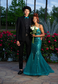 Houseofmadisxn Photography - Photo 3 - Car repair in , Columbia