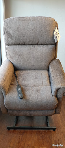 Furniture Store «Harkness Furniture», reviews and photos, 6612 S Tacoma Way, Tacoma, WA 98409, USA