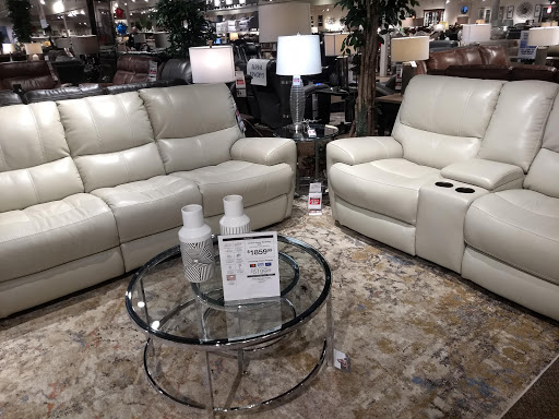 Furniture Store «Gardner-White Furniture», reviews and photos, 45300 Hayes Rd, Macomb, MI 48044, USA