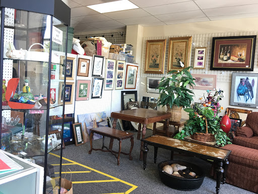 Thrift Store «Ladies of Charity Lake Travis Thrift Shop», reviews and photos, 1508 Ranch Rd 620 S, Lakeway, TX 78734, USA