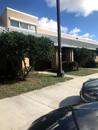 Post Office «United States Postal Service», reviews and photos, 3330 Fairchild Gardens Ave, Palm Beach Gardens, FL 33410, USA