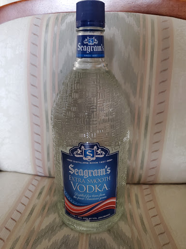 Liquor Store «Mission Liquor Store», reviews and photos, 1801 E Washington Blvd, Pasadena, CA 91104, USA