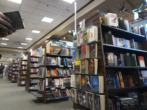 Book Store «Barnes & Noble», reviews and photos, 235 Daniel Webster Hwy, Nashua, NH 03060, USA