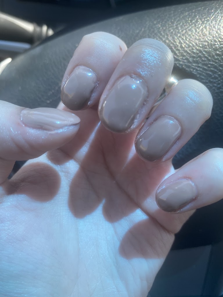 Queen Nails 90201