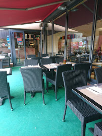 Atmosphère du Pizzeria Pizza Pino à Vélizy-Villacoublay - n°8
