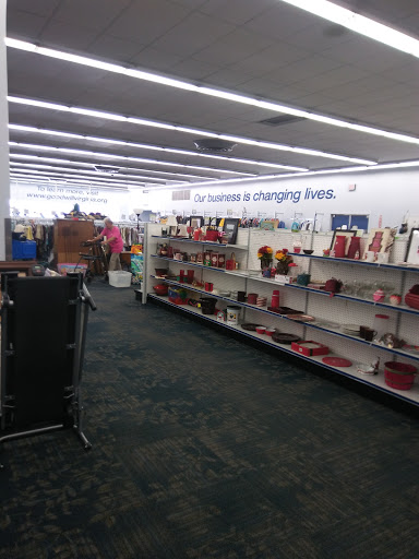 Thrift Store «Goodwill Colonial Heights Retail Store», reviews and photos