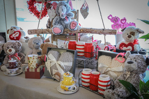 Florist «The Little Flower Shop», reviews and photos, 84 W 11th St, Tracy, CA 95376, USA