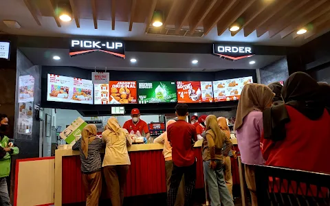KFC Pallangga image