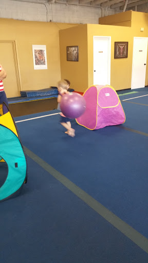 Coffee Shop «19th Donut Hole», reviews and photos, 116 N Lindsay Rd #17, Mesa, AZ 85213, USA