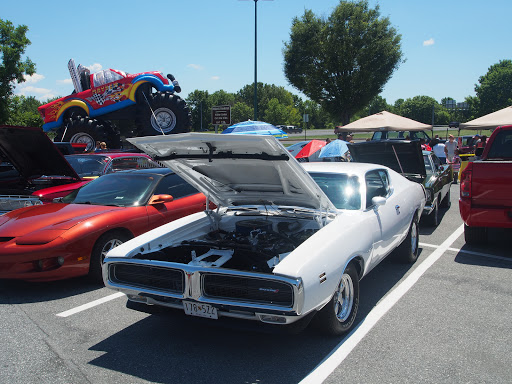 Shopping Mall «Frederick Shopping Center», reviews and photos, 1305 W 7th St, Frederick, MD 21702, USA