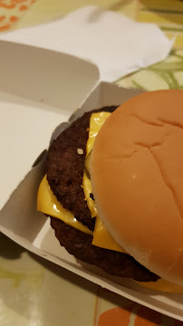 Cheeseburger du Restauration rapide McDonald's Saint-Doulchard - n°5