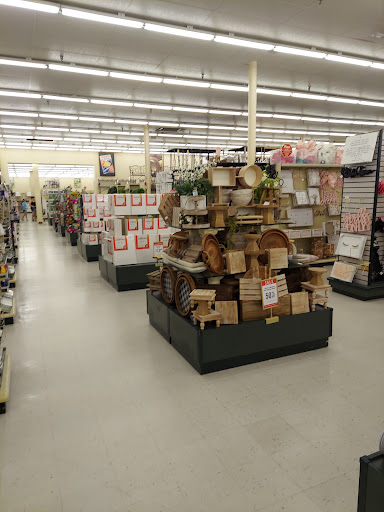 Craft Store «Hobby Lobby», reviews and photos, 910 Great E Plaza, Niles, OH 44446, USA