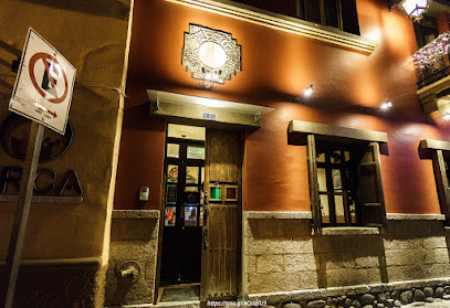 Información y opiniones sobre Tiesto's Cafe Restaurant de Cuenca, Ecuador
