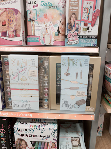 Book Store «Barnes & Noble», reviews and photos, 850 Inspiration Dr, Wilmington, NC 28405, USA