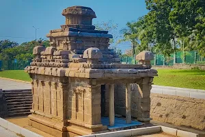 Mukunda Nayanar Temple முகுந்த நாராயணர் கோவில் image