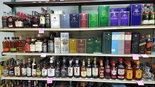 Liquor Store «Foremost Liquor Stores», reviews and photos, 178 S Broadway, Aurora, IL 60505, USA