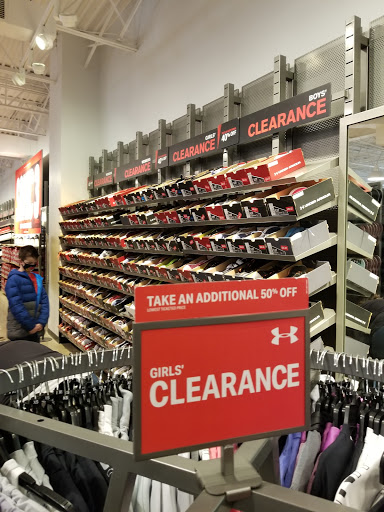 Clothing Store «Under Armour Factory House», reviews and photos, 400 South Wilson Road #500, Sunbury, OH 43074, USA