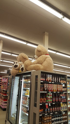 Grocery Store «Safeway», reviews and photos, 95 82nd Dr, Gladstone, OR 97027, USA