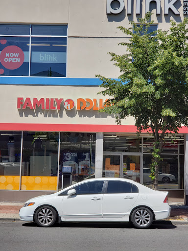 Dollar Store «FAMILY DOLLAR», reviews and photos, 136 Smith St, Perth Amboy, NJ 08861, USA